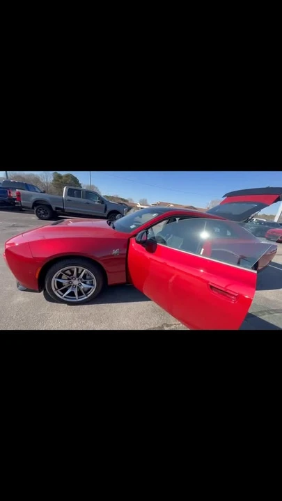 2026 Dodge Challenger - Image 5 of 5
