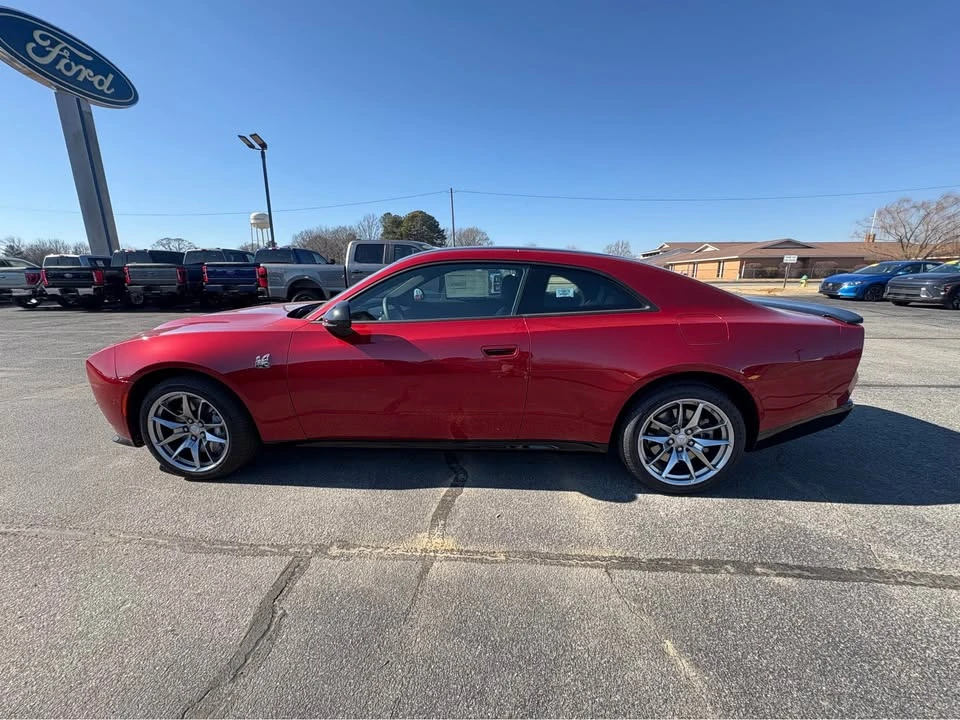 2026 Dodge Challenger - Image 4 of 5