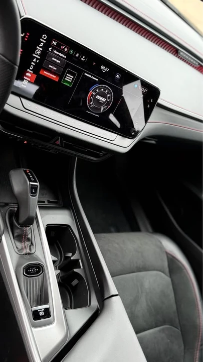 2026 Dodge Charger - Image 7 of 13
