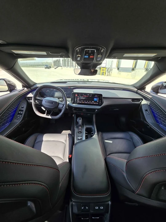 2026 Dodge Charger 8th Gen - Image 7 of 20