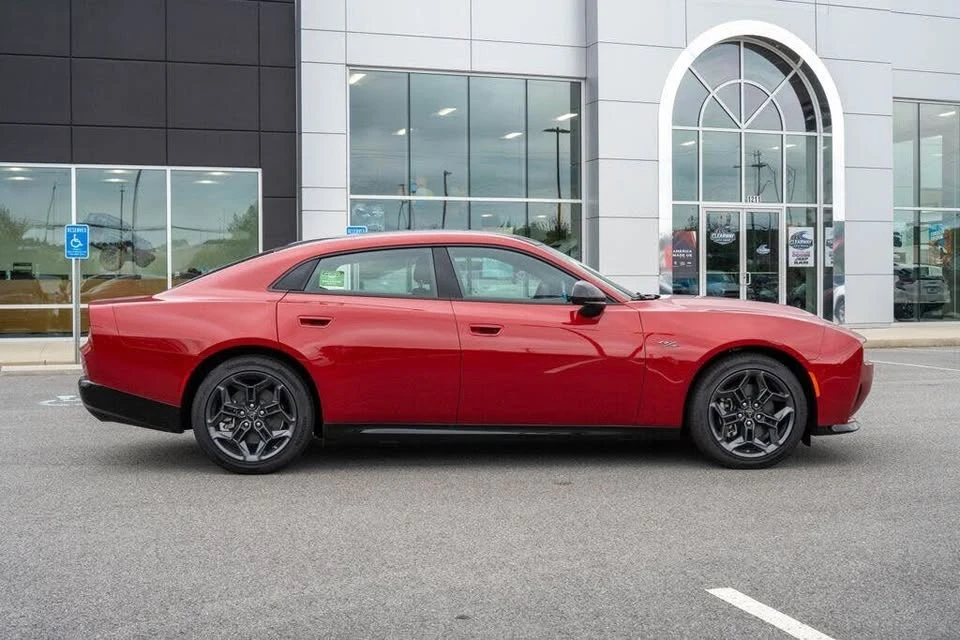 2026 Dodge Charger 8th Gen - Image 8 of 20