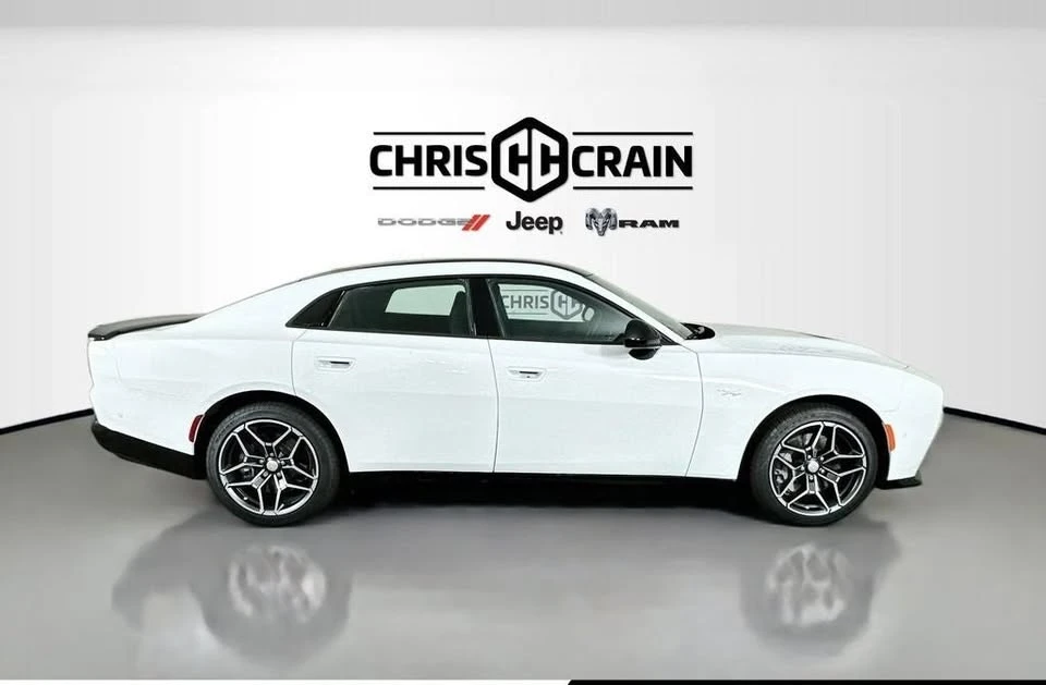 2026 Dodge Charger 8th Gen - Image 9 of 20