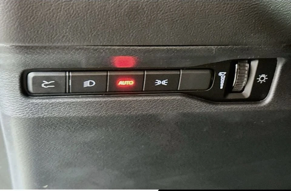 2026 Dodge Charger 8th Gen - Image 13 of 20