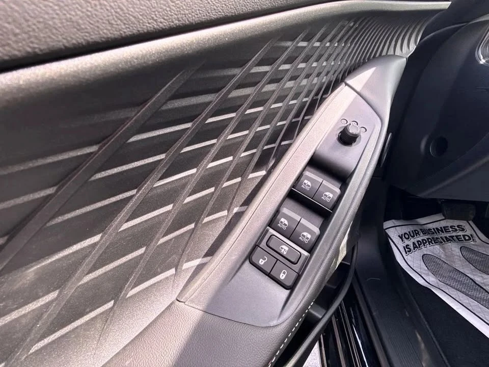 2026 Dodge Charger 8th Gen - Image 14 of 20