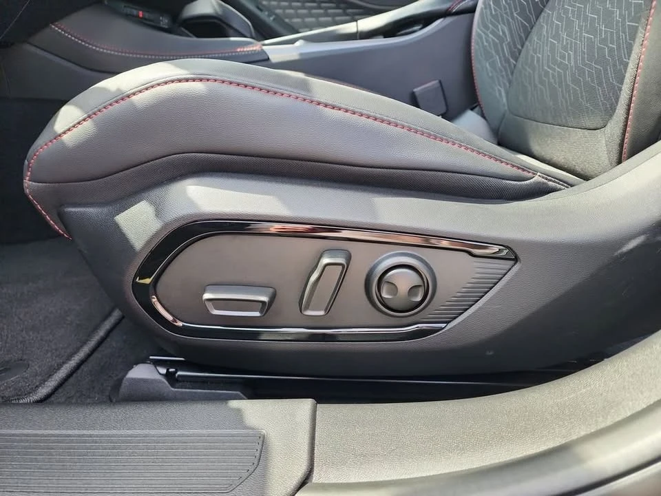 2026 Dodge Charger 8th Gen - Image 11 of 20