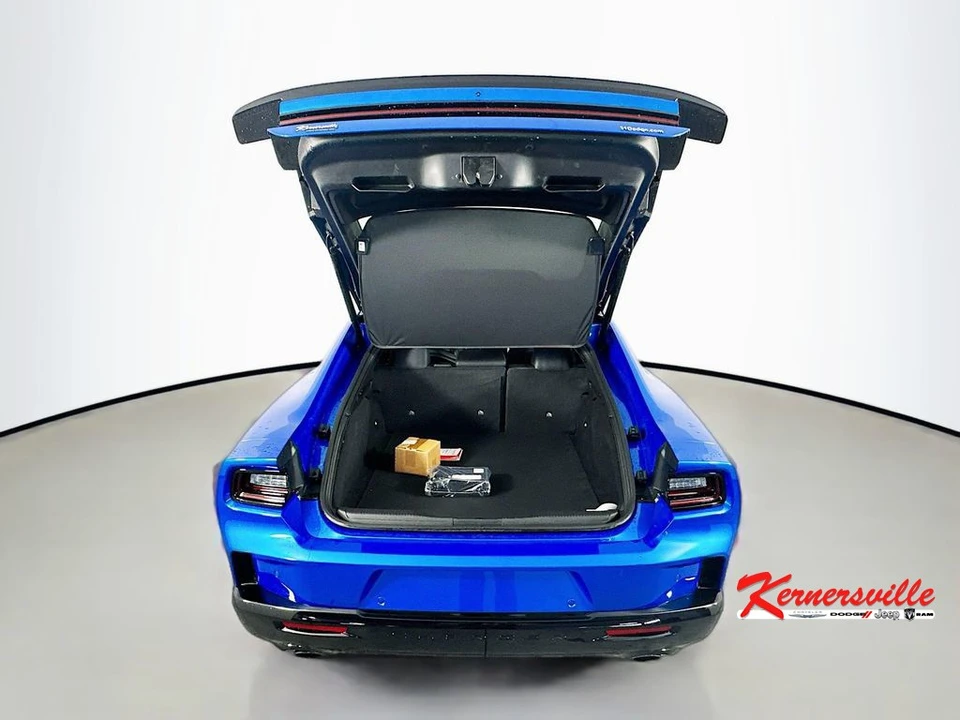 2026 Dodge Charger 8th Gen - Image 16 of 21
