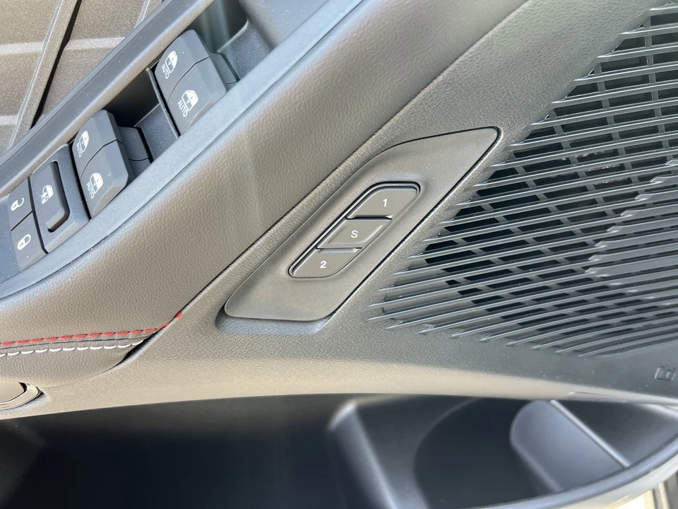 2026 Dodge Charger 8th Gen - Image 15 of 31
