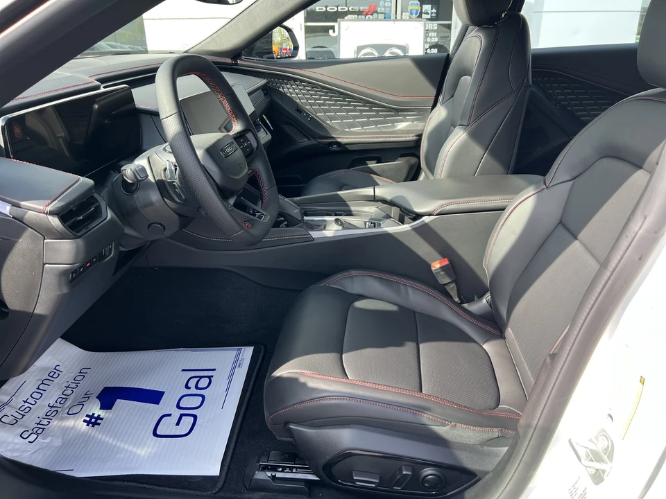 2026 Dodge Charger 8th Gen - Image 16 of 31