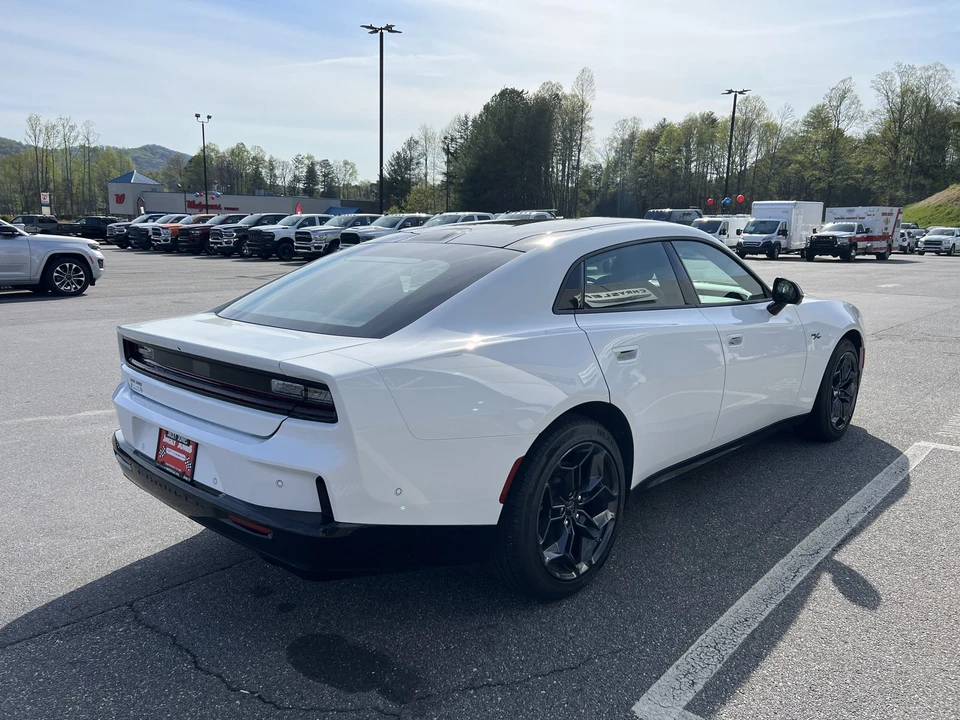 2026 Dodge Charger 8th Gen - Image 3 of 31