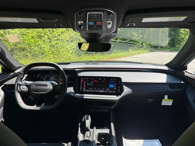 2026 Dodge Charger 8th Gen - Image 11 of 31