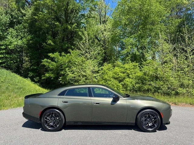 2026 Dodge Charger 8th Gen - Image 6 of 31
