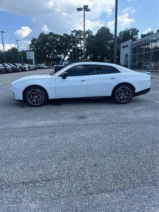 2026 Dodge Charger 8th Gen - Image 8 of 20