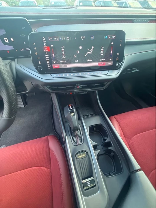 2026 Dodge Charger 8th Gen - Image 13 of 20