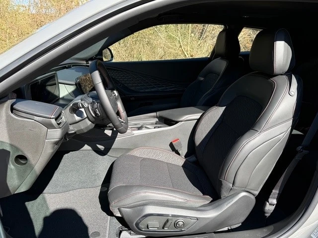 2026 Dodge Charger 8th Gen - Image 11 of 31