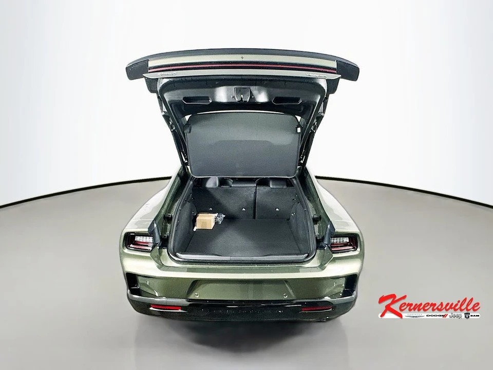 2026 Dodge Charger 8th Gen - Image 16 of 21