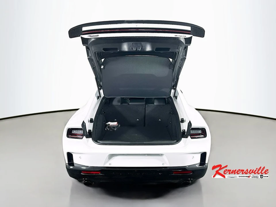 2026 Dodge Charger 8th Gen - Image 16 of 23