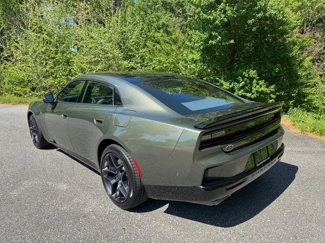 2026 Dodge Charger 8th Gen - Image 9 of 31