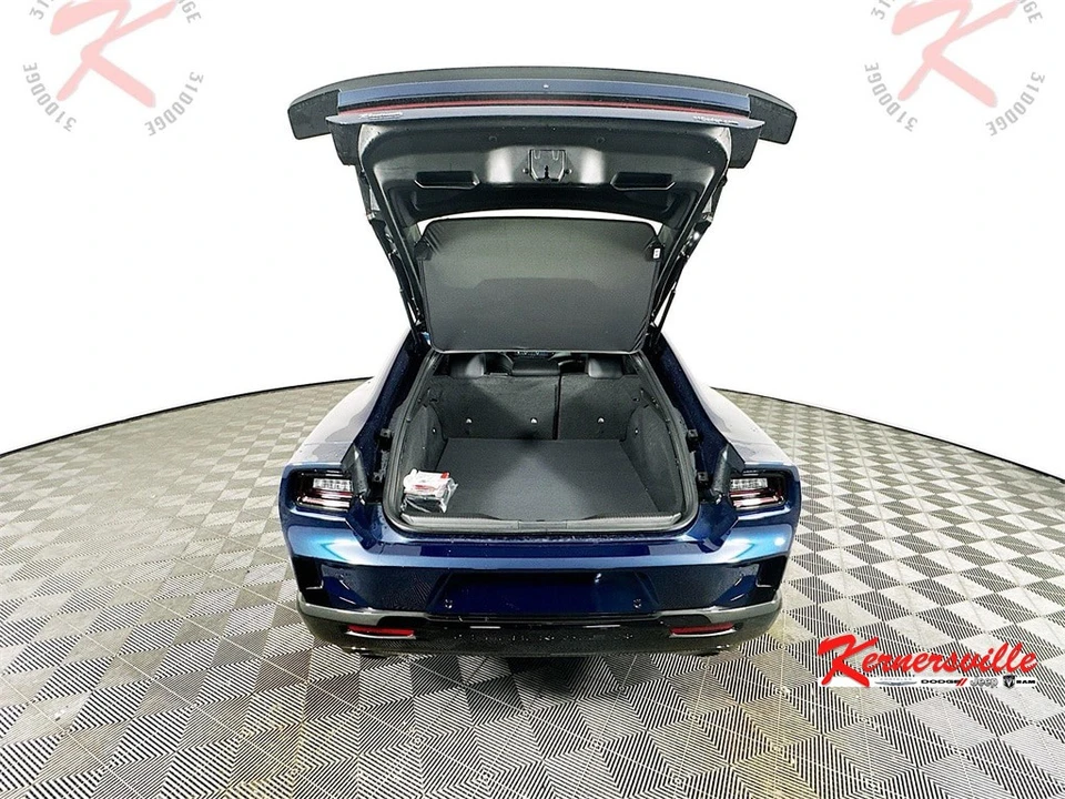 2026 Dodge Charger 8th Gen - Image 16 of 21