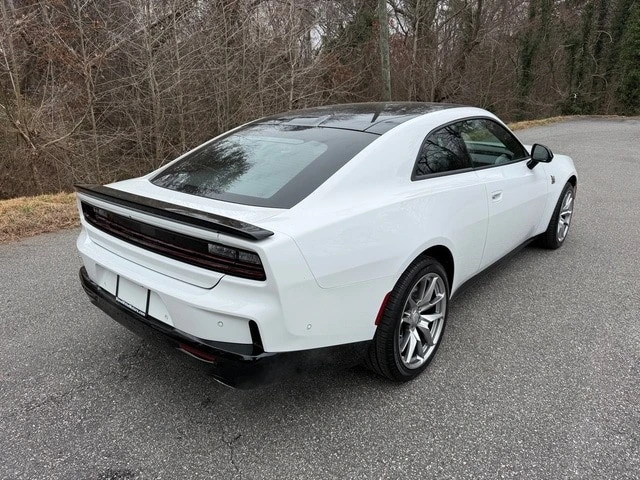 2026 Dodge Charger Daytona 8th Gen - Image 7 of 31