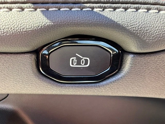 2026 Dodge Charger 8th Gen - Image 15 of 21