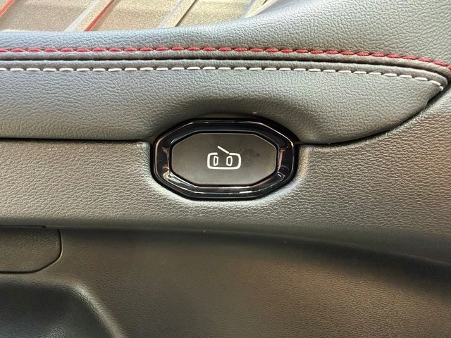 2026 Dodge Charger 8th Gen - Image 14 of 21