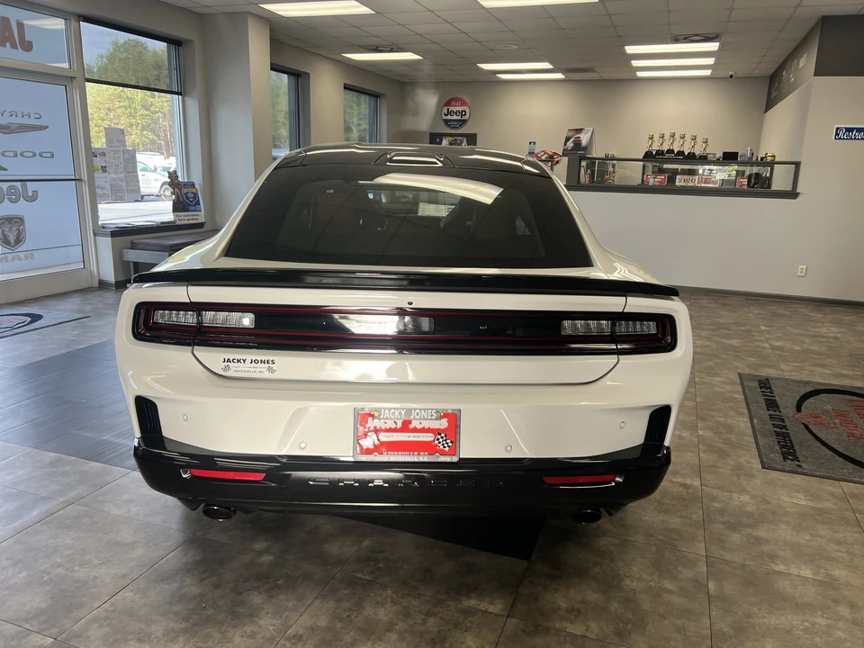 2026 Dodge Charger Daytona 8th Gen - Image 2 of 31