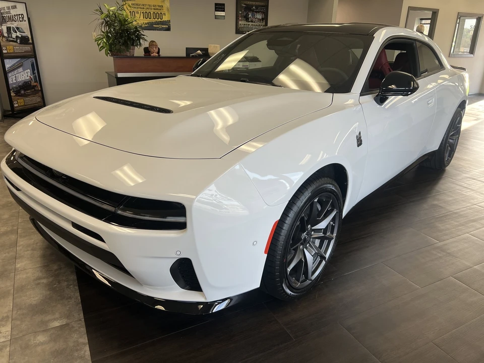 2026 Dodge Charger Daytona 8th Gen - Image 6 of 31