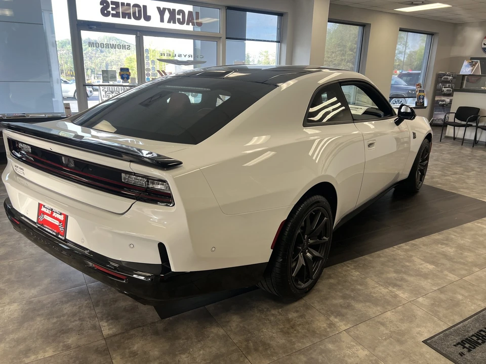 2026 Dodge Charger Daytona 8th Gen - Image 3 of 31