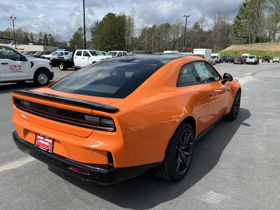 2026 Dodge Charger Daytona 8th Gen - Image 3 of 31