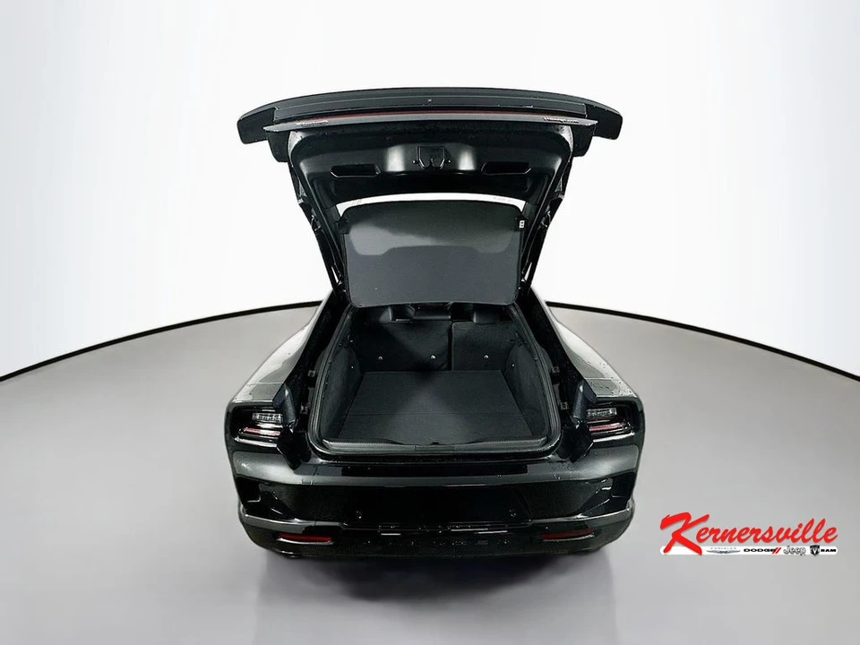 2026 Dodge Charger 8th Gen - Image 16 of 21