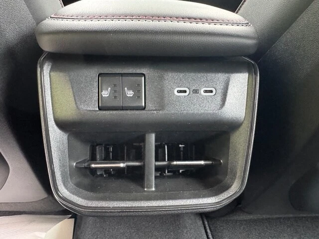2026 Dodge Charger 8th Gen - Image 16 of 31