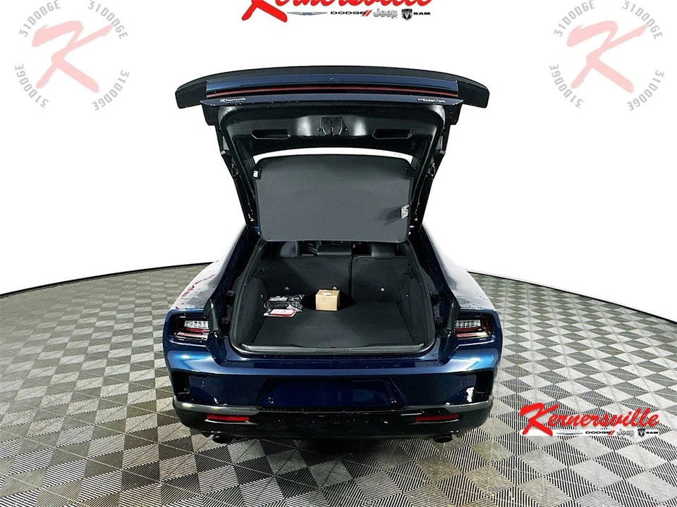 2026 Dodge Charger 8th Gen - Image 16 of 21