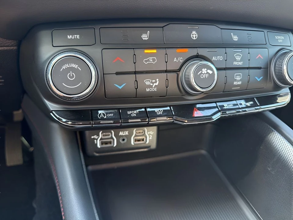 2026 Dodge Durango 3rd Gen - Image 24 of 31