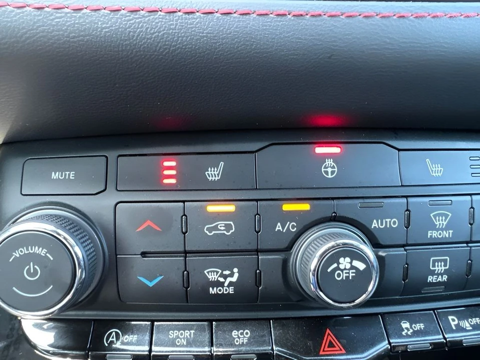 2026 Dodge Durango 3rd Gen - Image 16 of 31