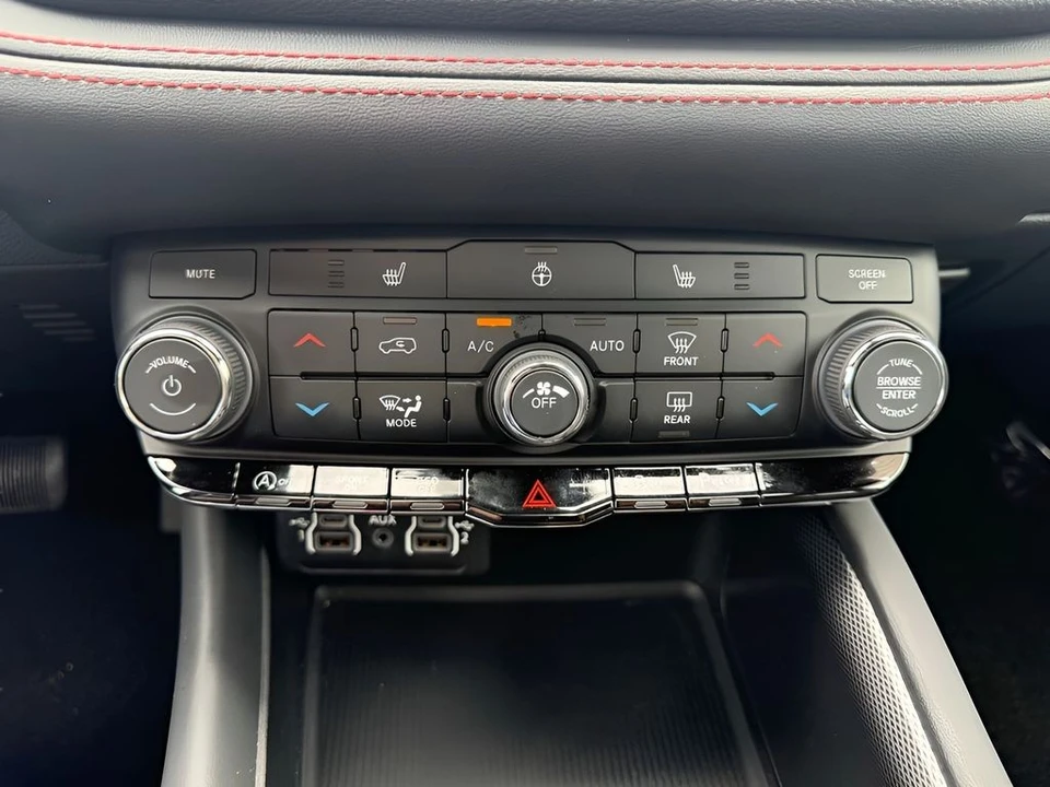 2026 Dodge Durango 3rd Gen - Image 19 of 31