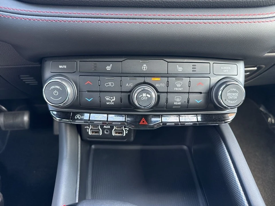 2026 Dodge Durango 3rd Gen - Image 19 of 31