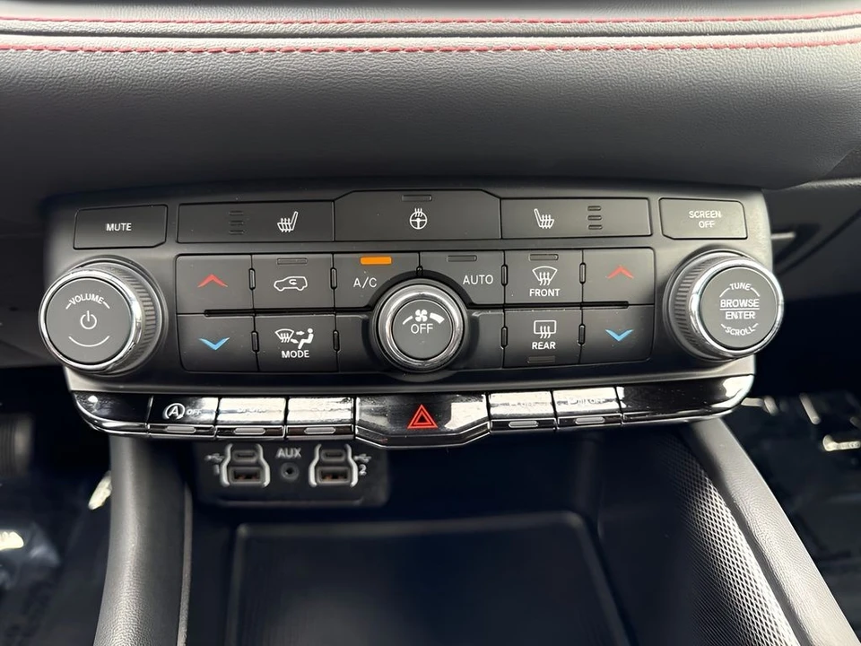 2026 Dodge Durango 3rd Gen - Image 18 of 31