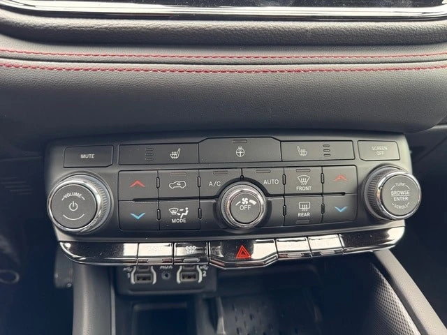 2026 Dodge Durango 3rd Gen - Image 28 of 31
