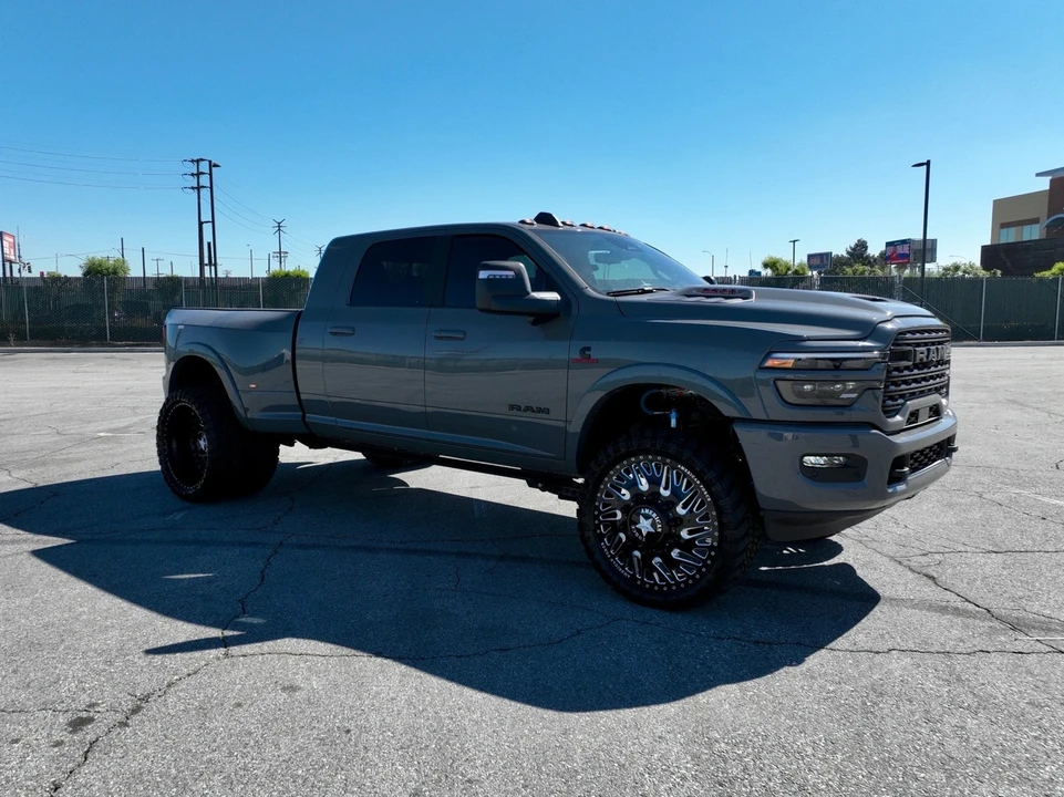 2026 Ram 3500 - Image 9 of 13