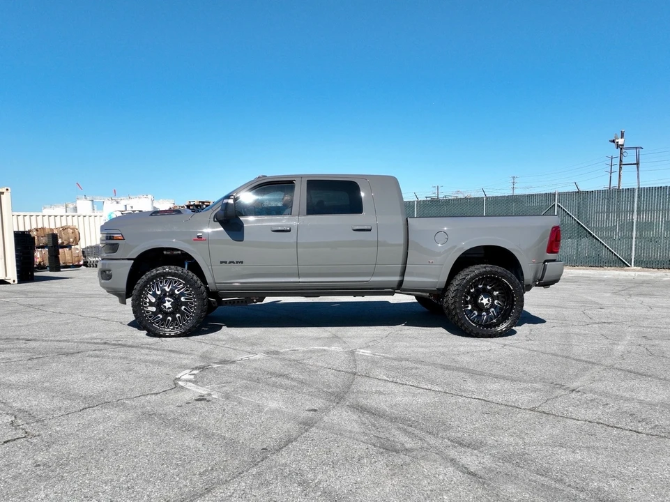 2026 Ram 3500 - Image 7 of 13