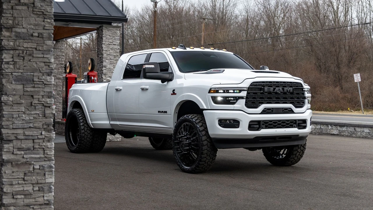 2026 Ram 3500 - Image 21 of 21