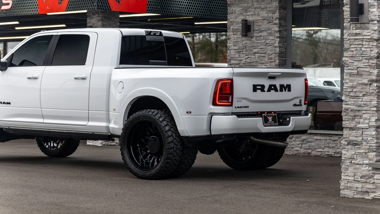 2026 Ram 3500 - Image 13 of 21