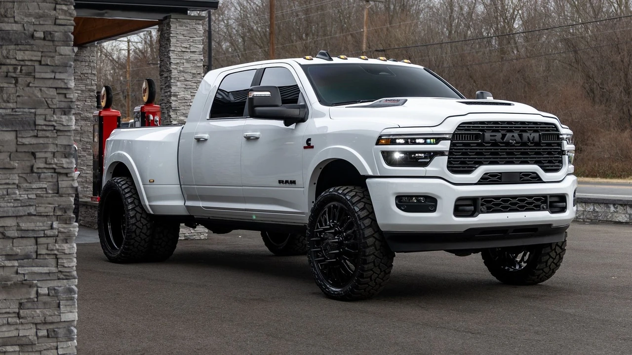 2026 Ram 3500 - Image 20 of 21