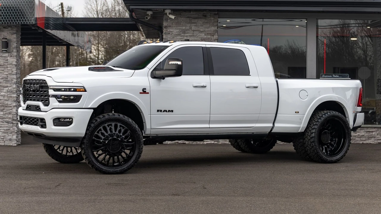 2026 Ram 3500 - Image 6 of 21