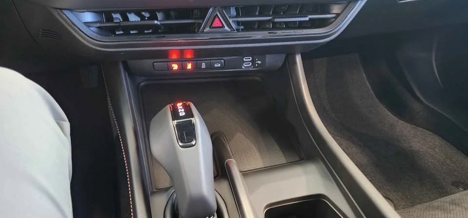 2026 Dodge Charger 8th Gen - Image 12 of 17