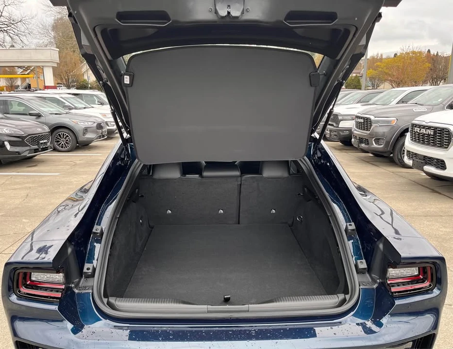 2026 Dodge Charger 8th Gen - Image 13 of 19