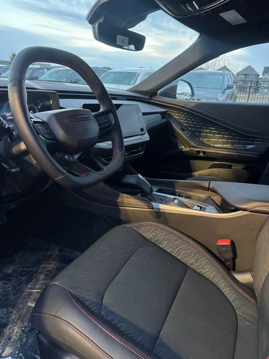 2026 Dodge Charger 8th Gen - Image 7 of 10