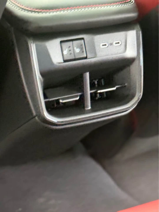 2026 Dodge Charger 8th Gen - Image 7 of 16