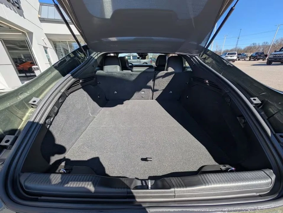 2026 Dodge Charger 8th Gen - Image 11 of 20