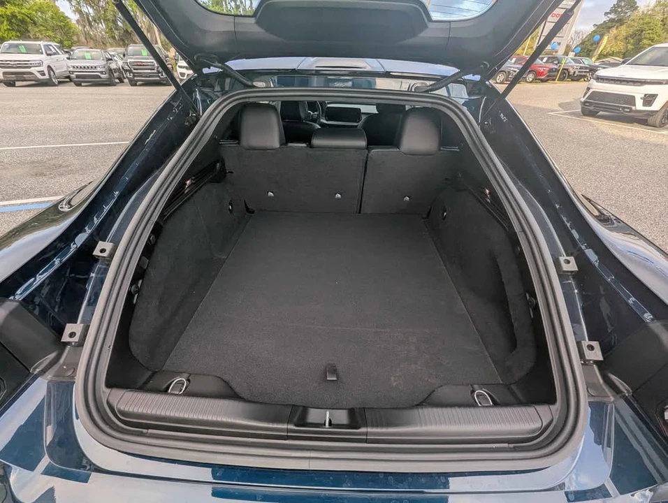 2026 Dodge Charger 8th Gen - Image 9 of 12